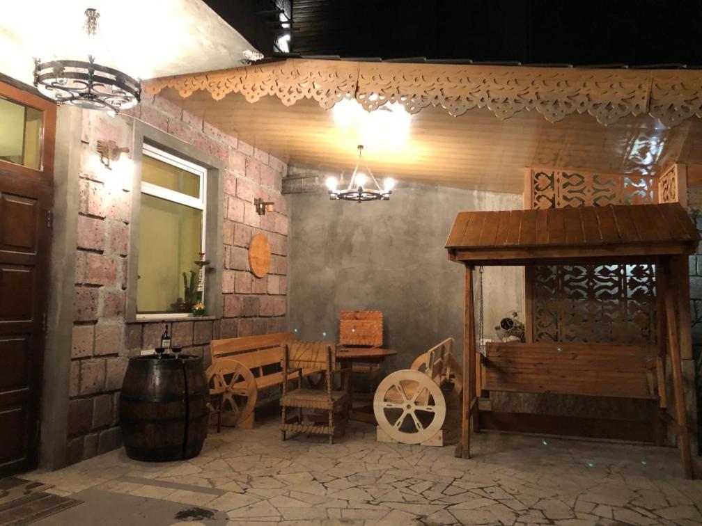 Capsule Hostel In The Old City Of Erevan Exterior foto